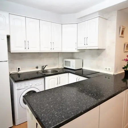 Albatros Apartment *